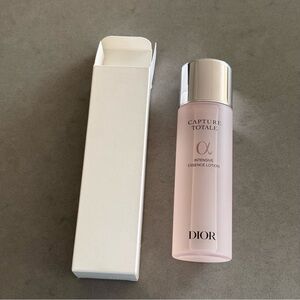 Dior Capture Totale Intensive Essence Lotion